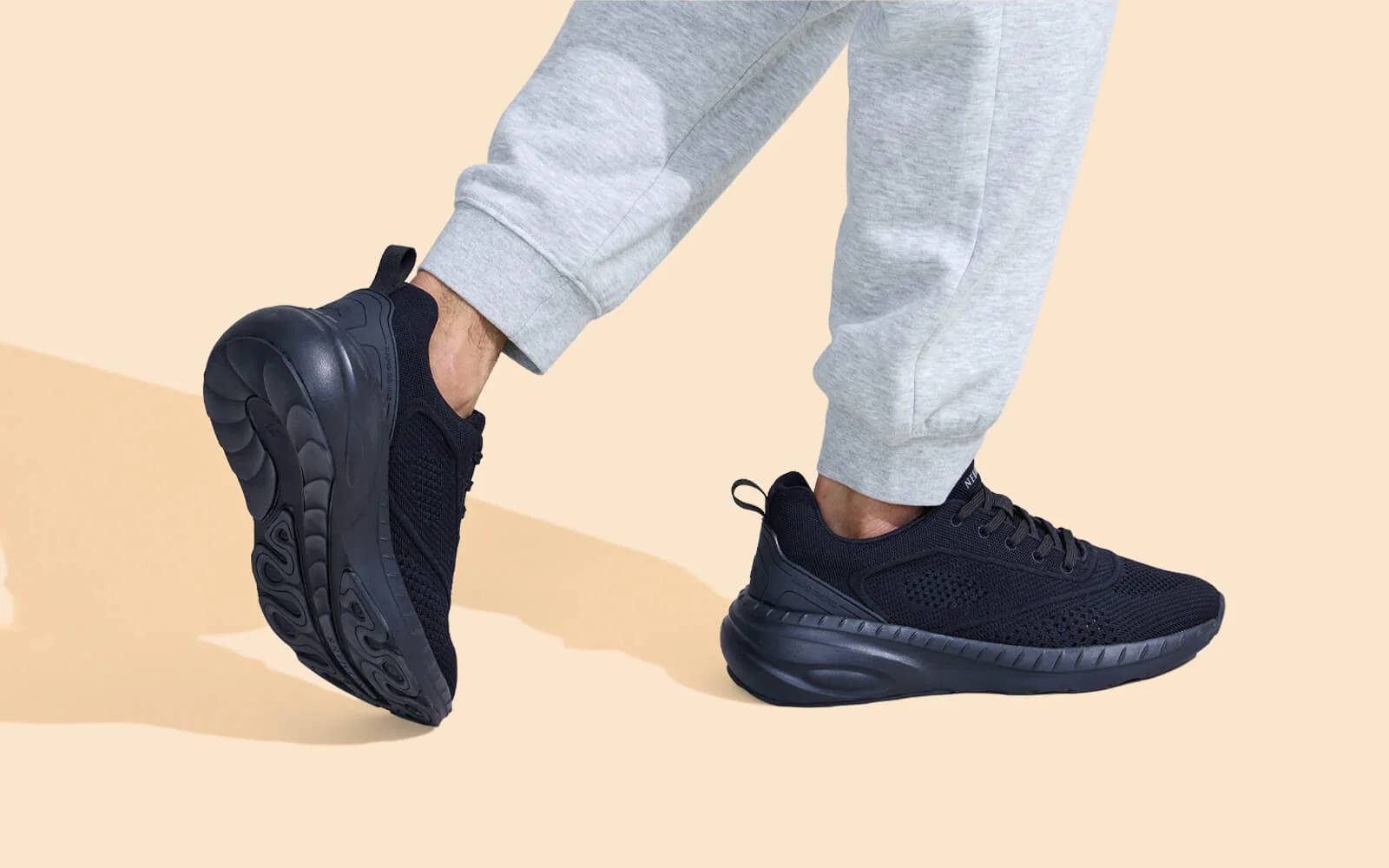 Begin Walk Flow : Black - Image 8