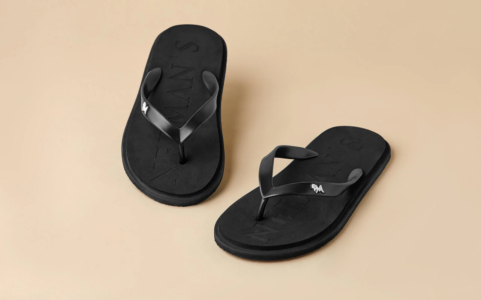 Classic Slippers : Coal Black - Image 4