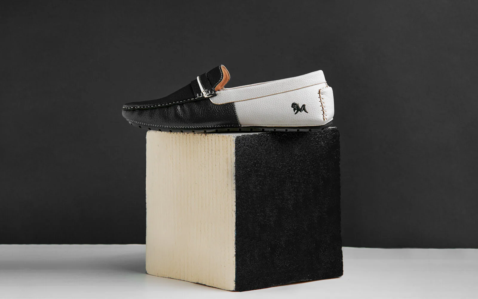 Color Block Loafers : White-Black - Image 10