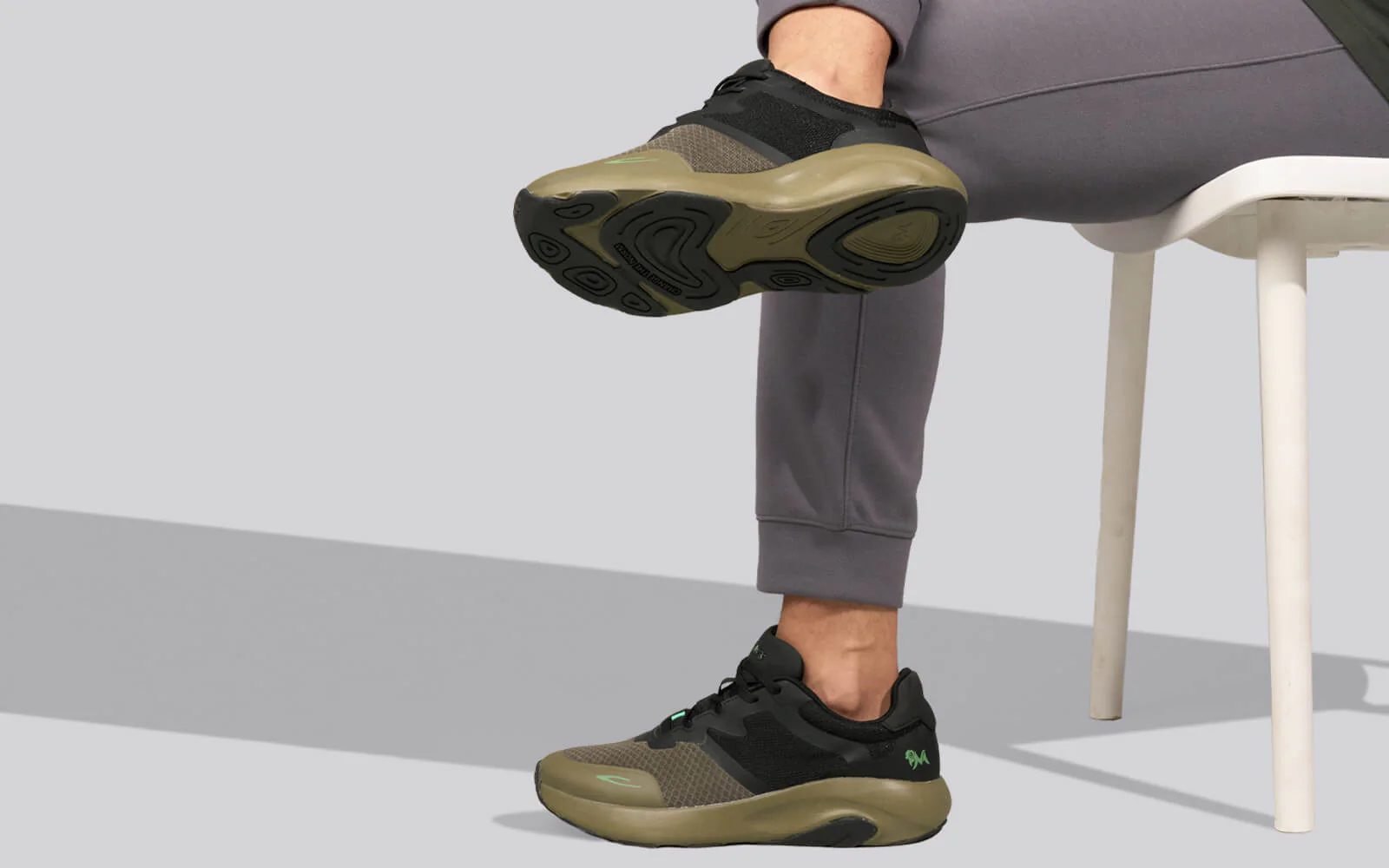 Color Block Sneakers for Men : Olive Black - Image 7