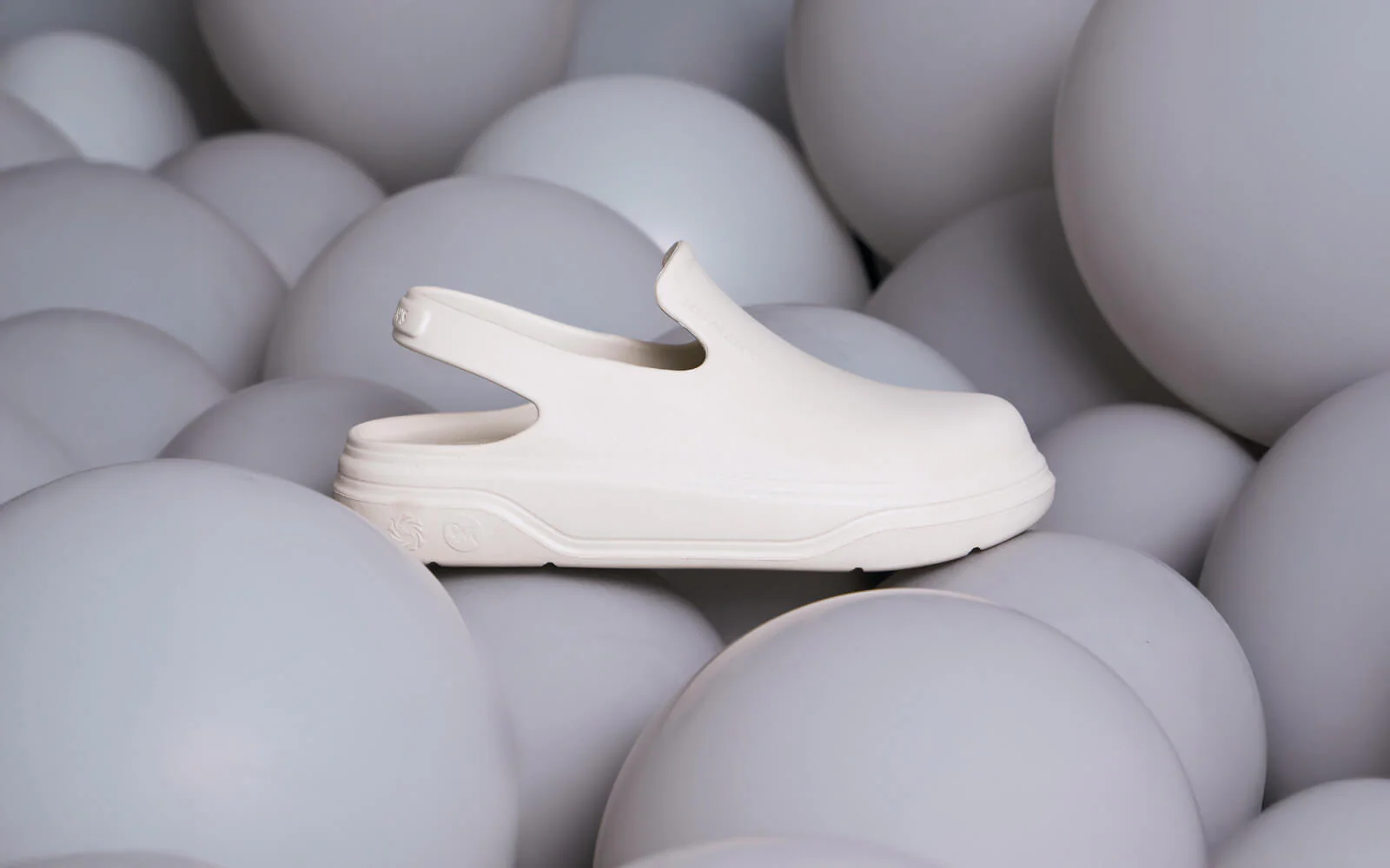 Cushers Clogs For Men : Ivory White - Image 9