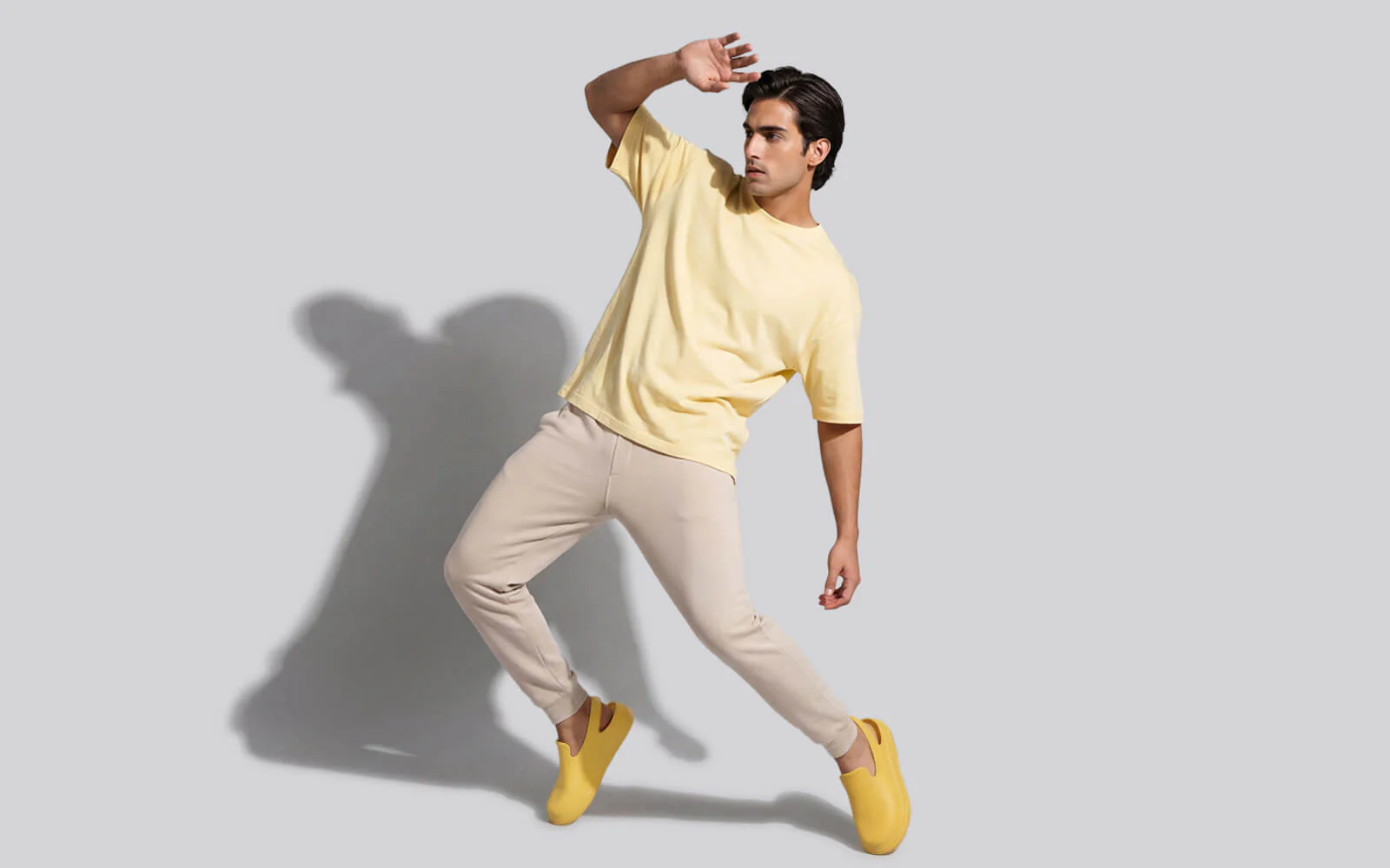 Cushers Clogs For Men : Yellow - Image 9