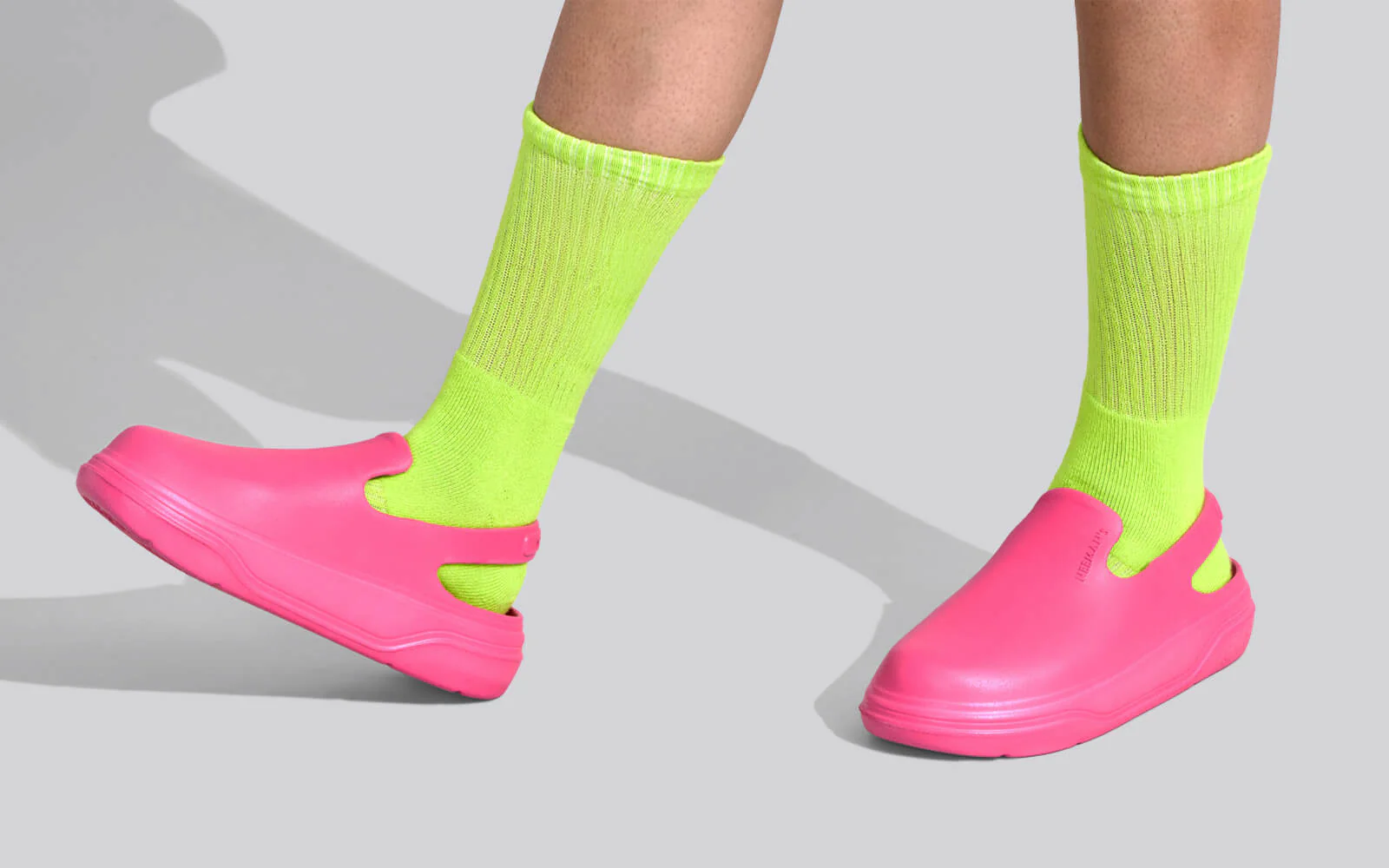 Cushers Clogs For Women : Pink - Image 7
