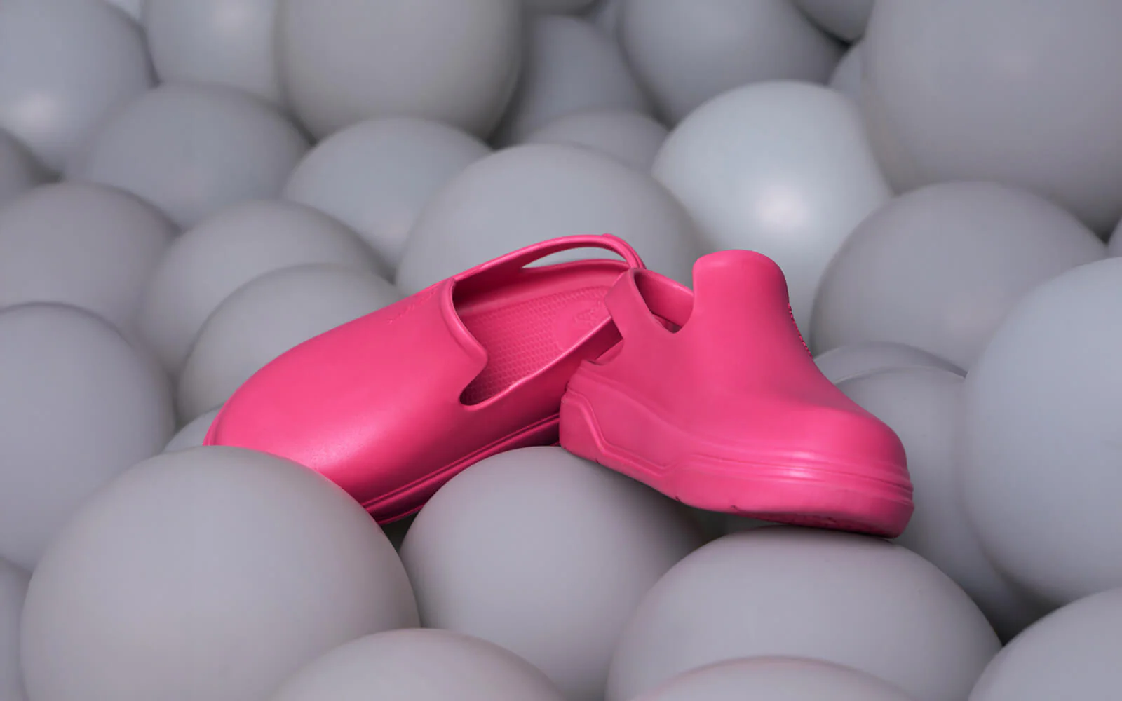 Cushers Clogs For Women : Pink - Image 9