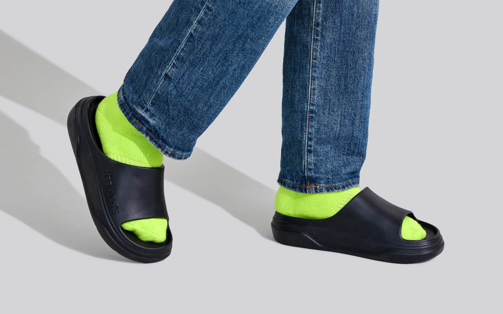 Cushers Slides For Men : Black - Image 7