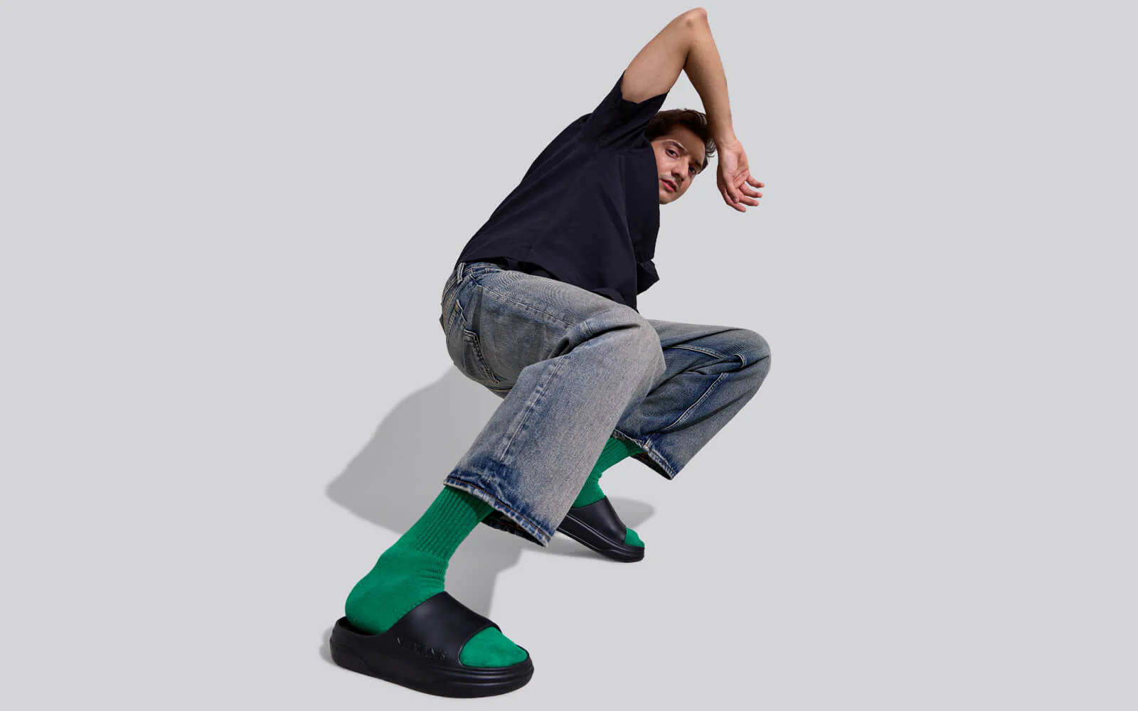 Cushers Slides For Men : Black - Image 8