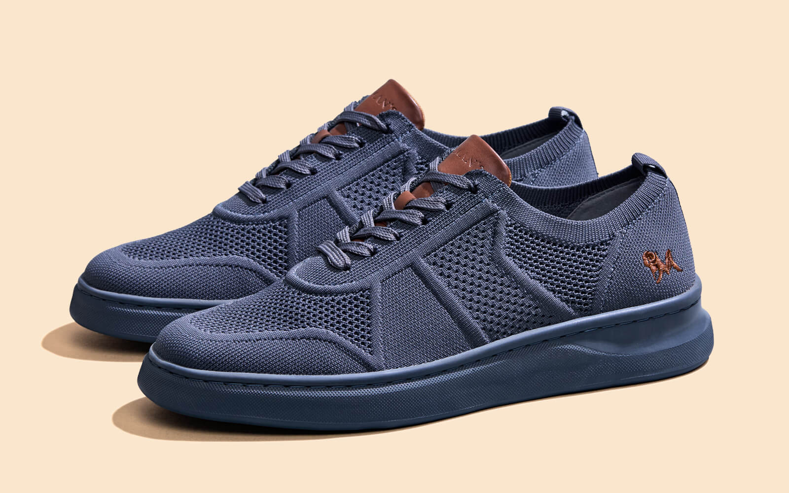 Elevate Low Top : Grey - Image 7