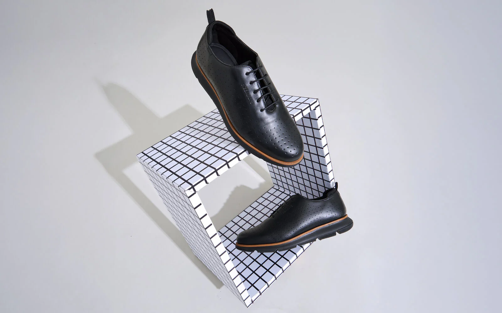 Flexy Brogues : Black - Image 10