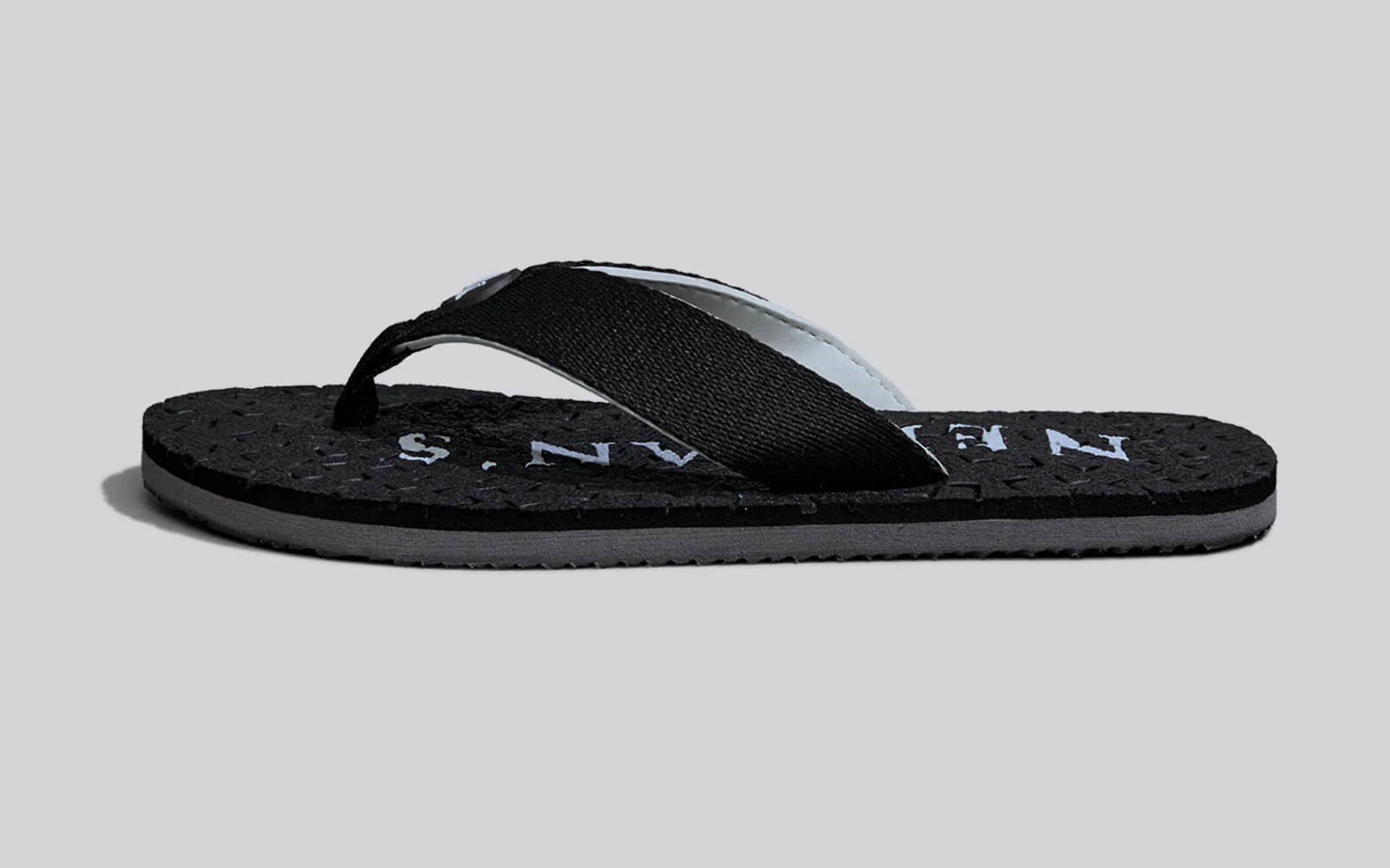 Float Ease Flips : Black - Image 2