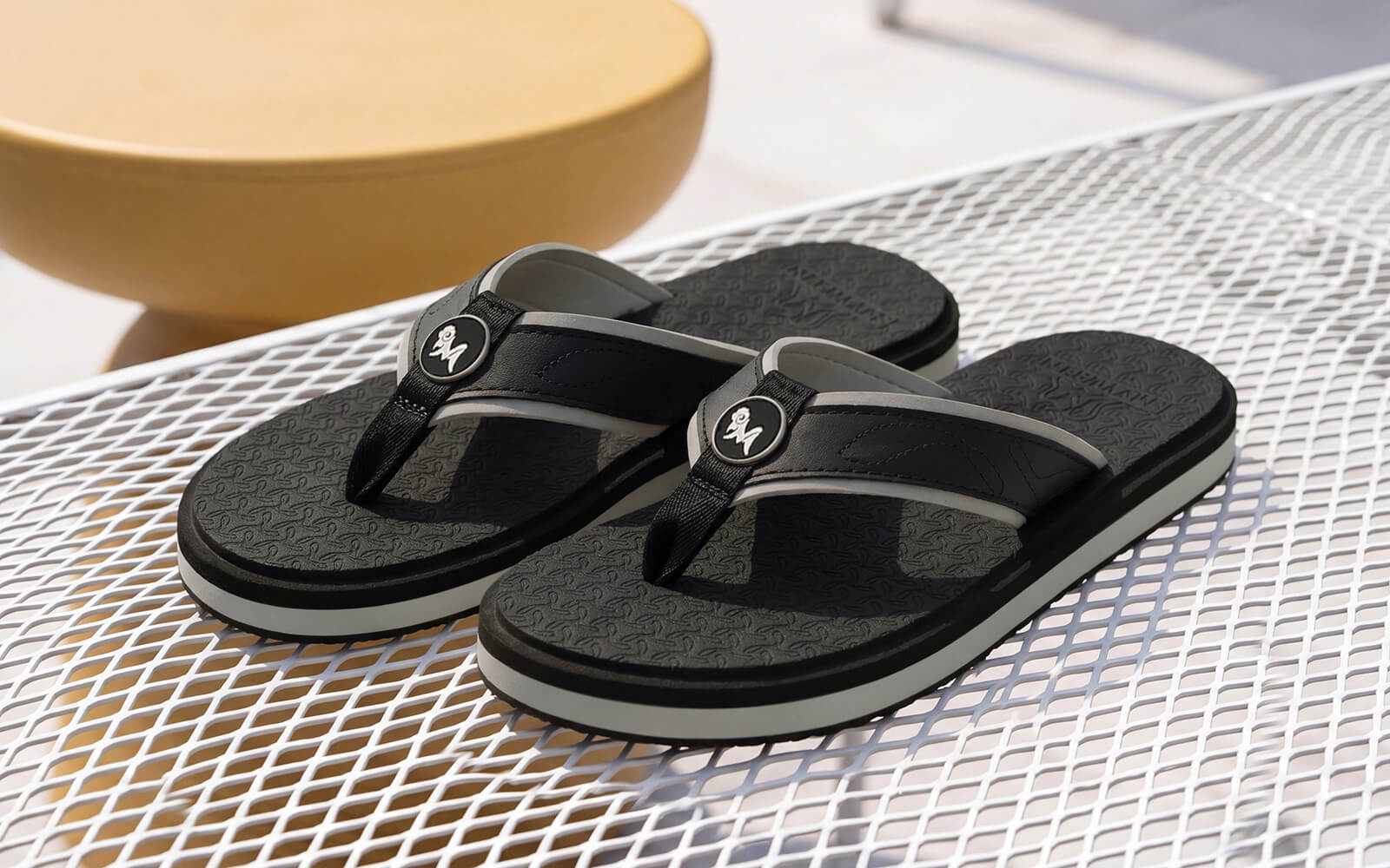 Fluffy Flips 2.0 For Men : Black - Image 2