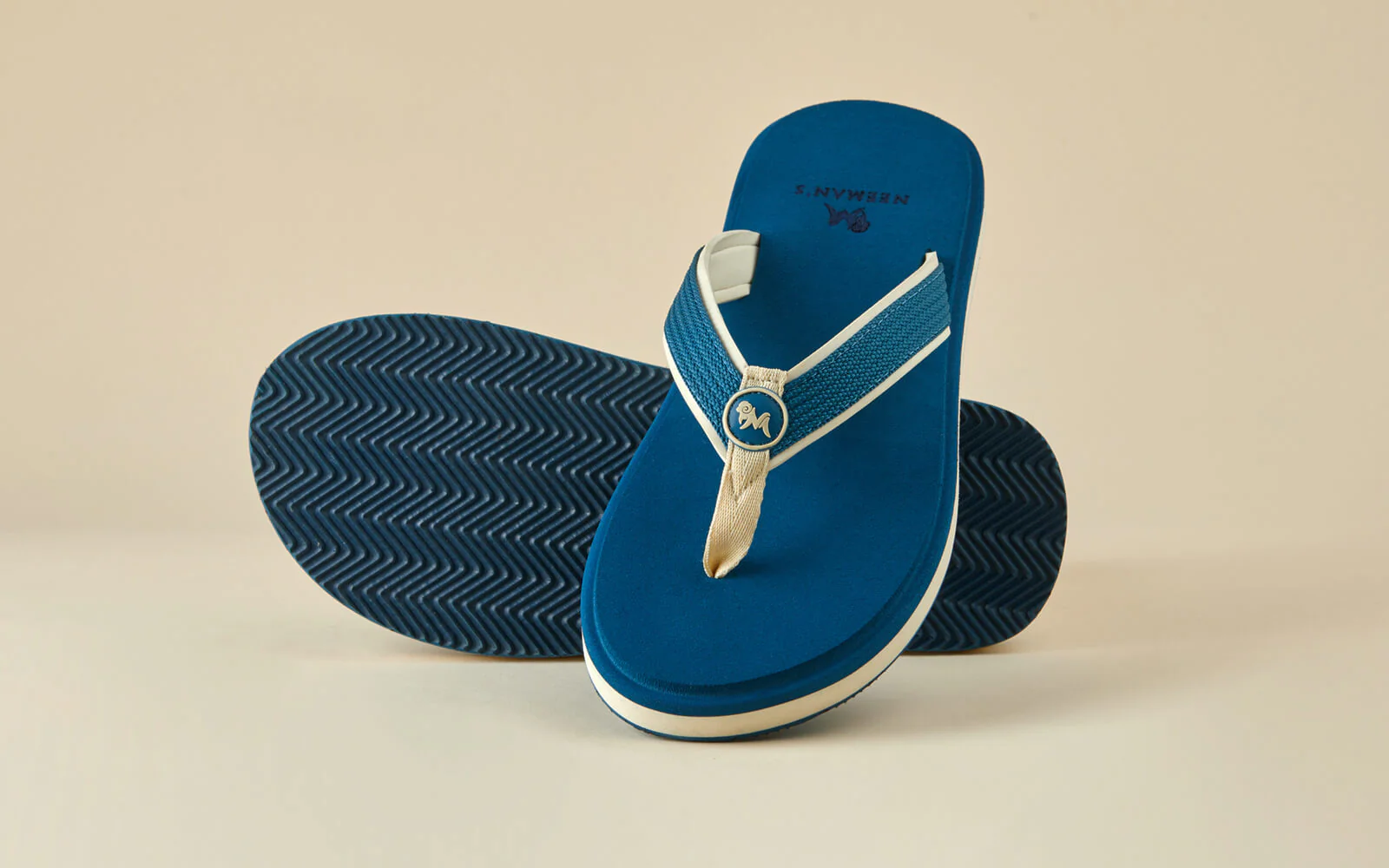Fluffy flips : Peacock Blue - Image 6