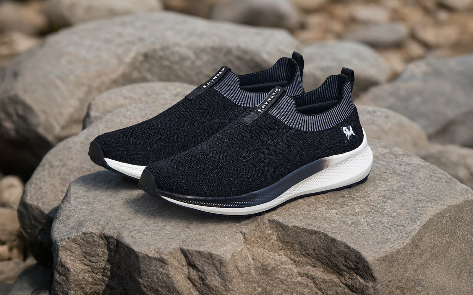 Grip Fit Slip Ons : Black - Image 5