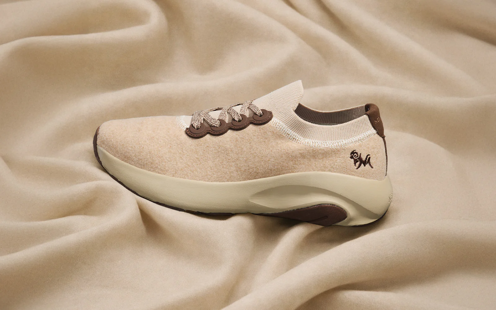 Lush Glider For Men : Beige - Image 9