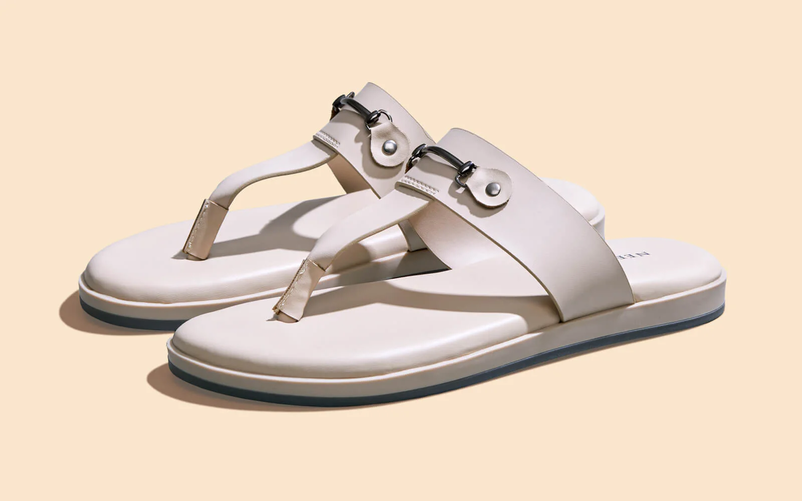 Luxe Flips : Beige - Image 6