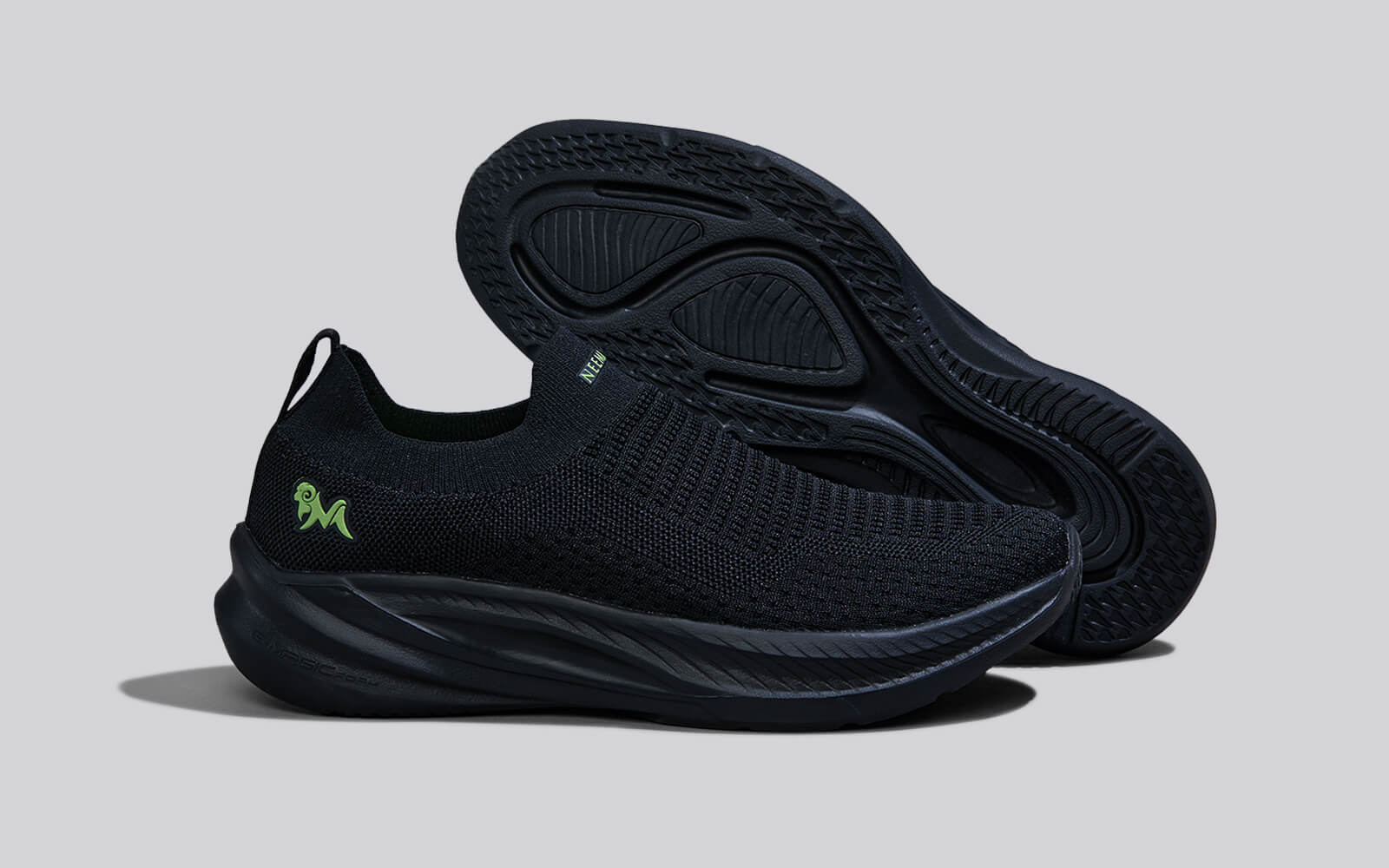 Max Cushy Slip Ons : Black - Image 5