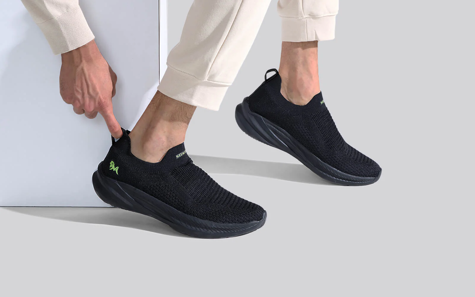 Max Cushy Slip Ons : Black - Image 9