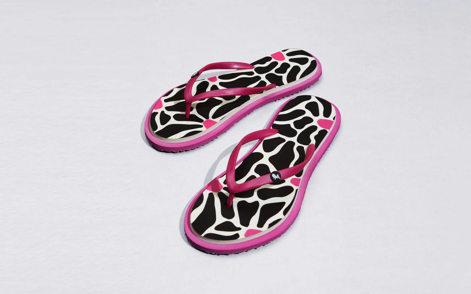 Printed Flip Flops : Black - Image 4