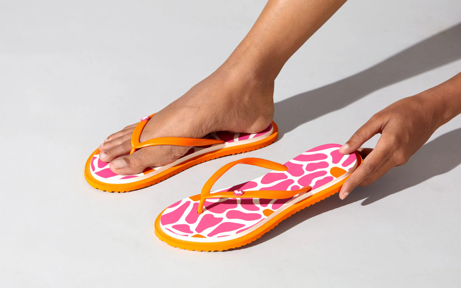 Printed Flip Flops : Pink - Image 3