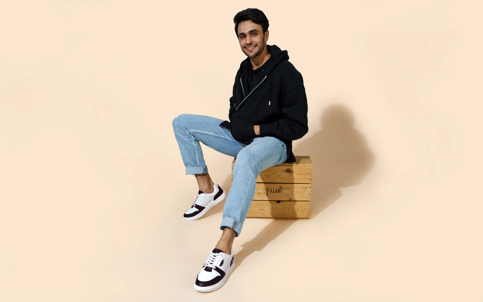 Retro Slick Sneakers : Black and White - Image 7