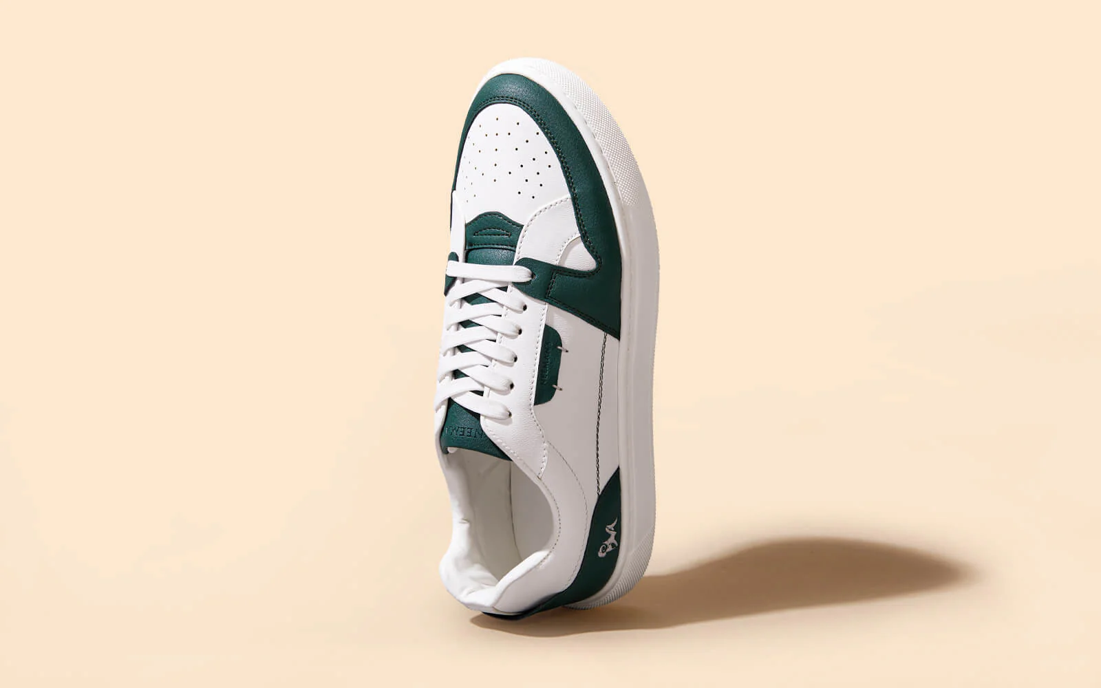 Retro Slick Sneakers : Green and White - Image 3