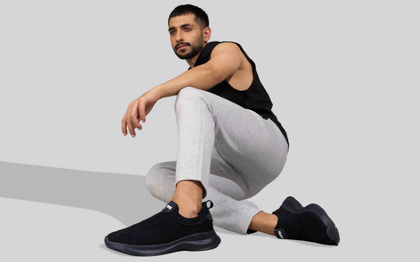 Sole Max Cush Slip Ons for Men : Black - Image 10