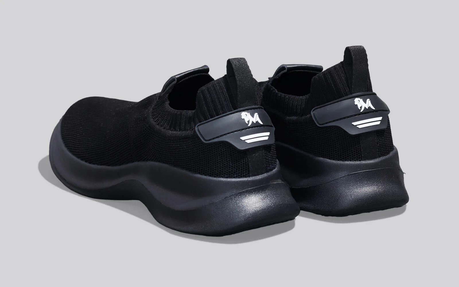 Sole Max Cush Slip Ons for Men : Black - Image 8