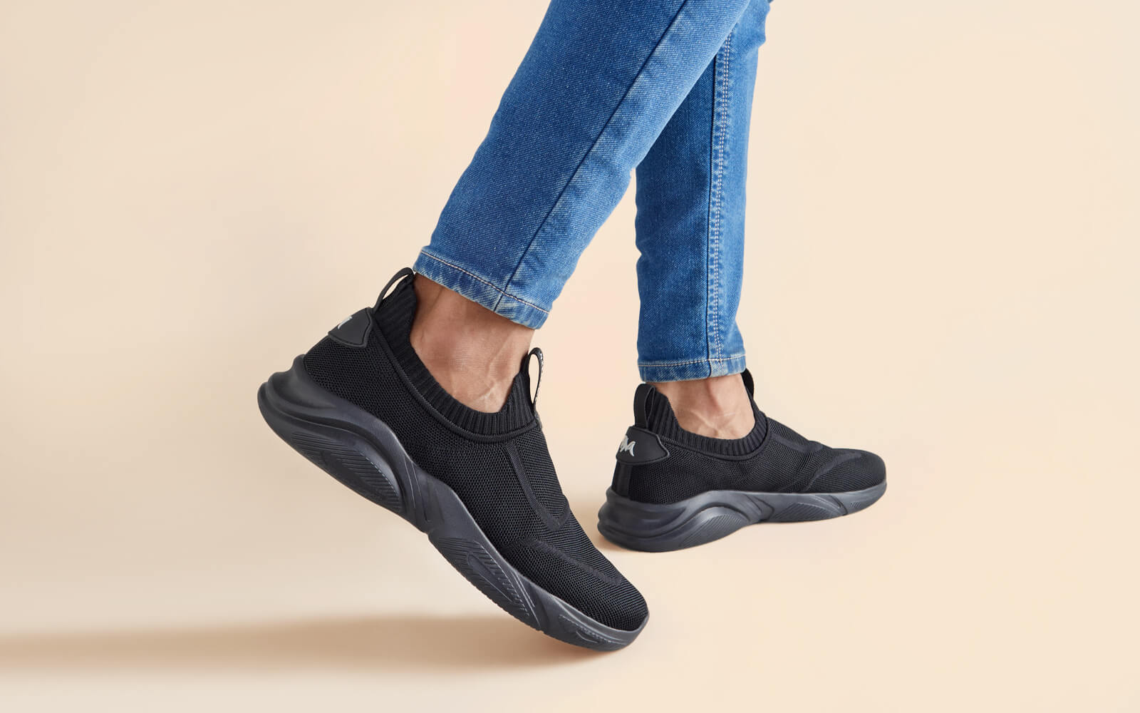 Sole Max Slip Ons : Ultra Black - Image 9