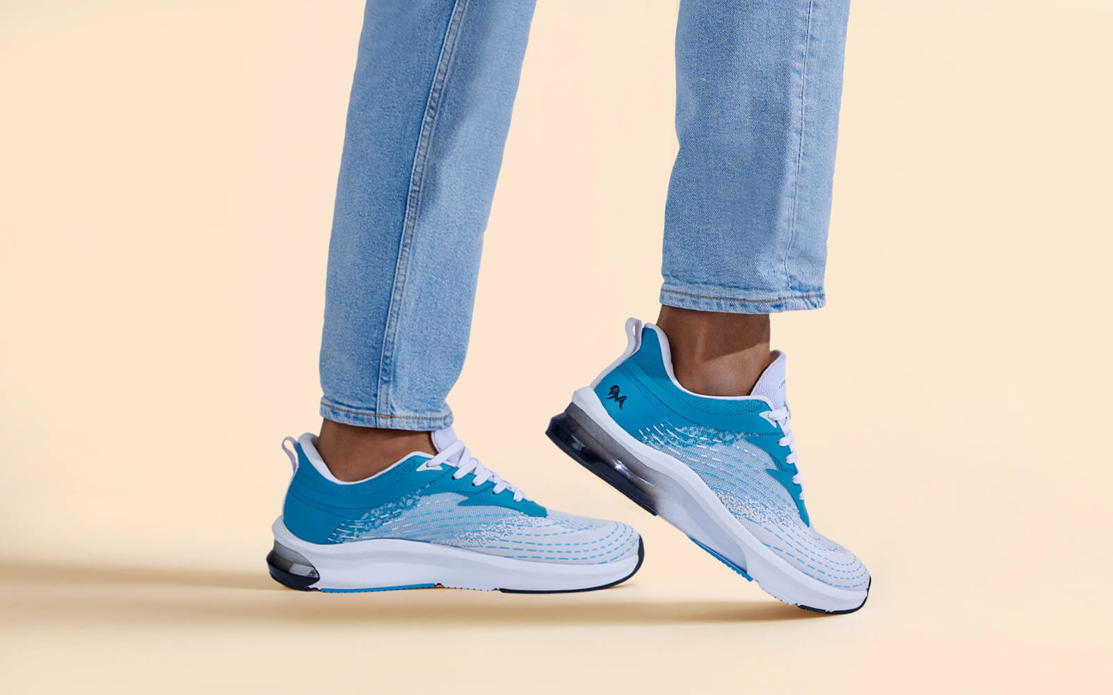The Comfornauts : White-Blue - Image 9