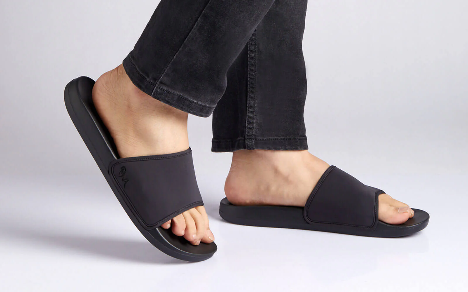 Eco Slides : Coal Black - Image 9