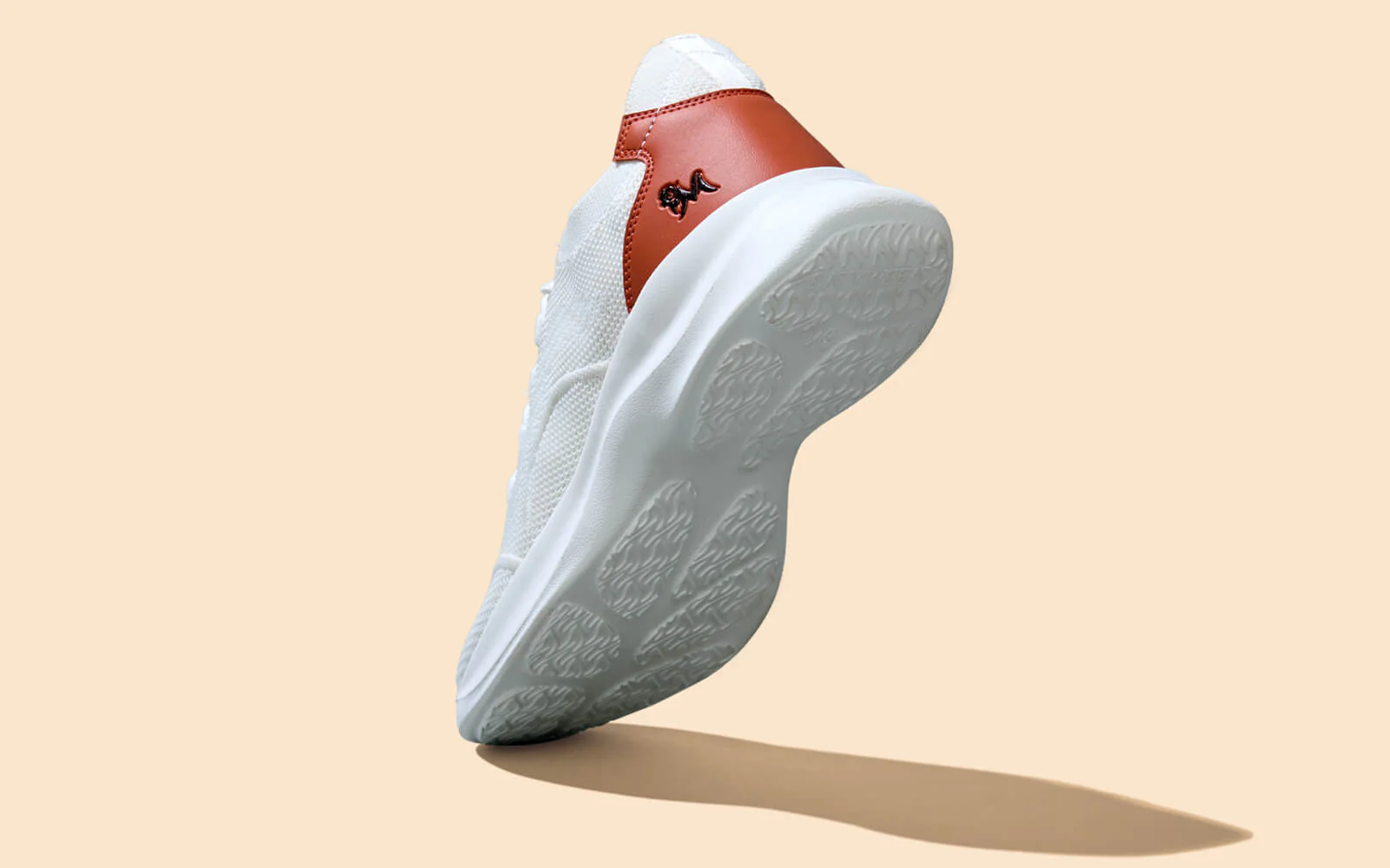 The Knit Strides : White - Image 3