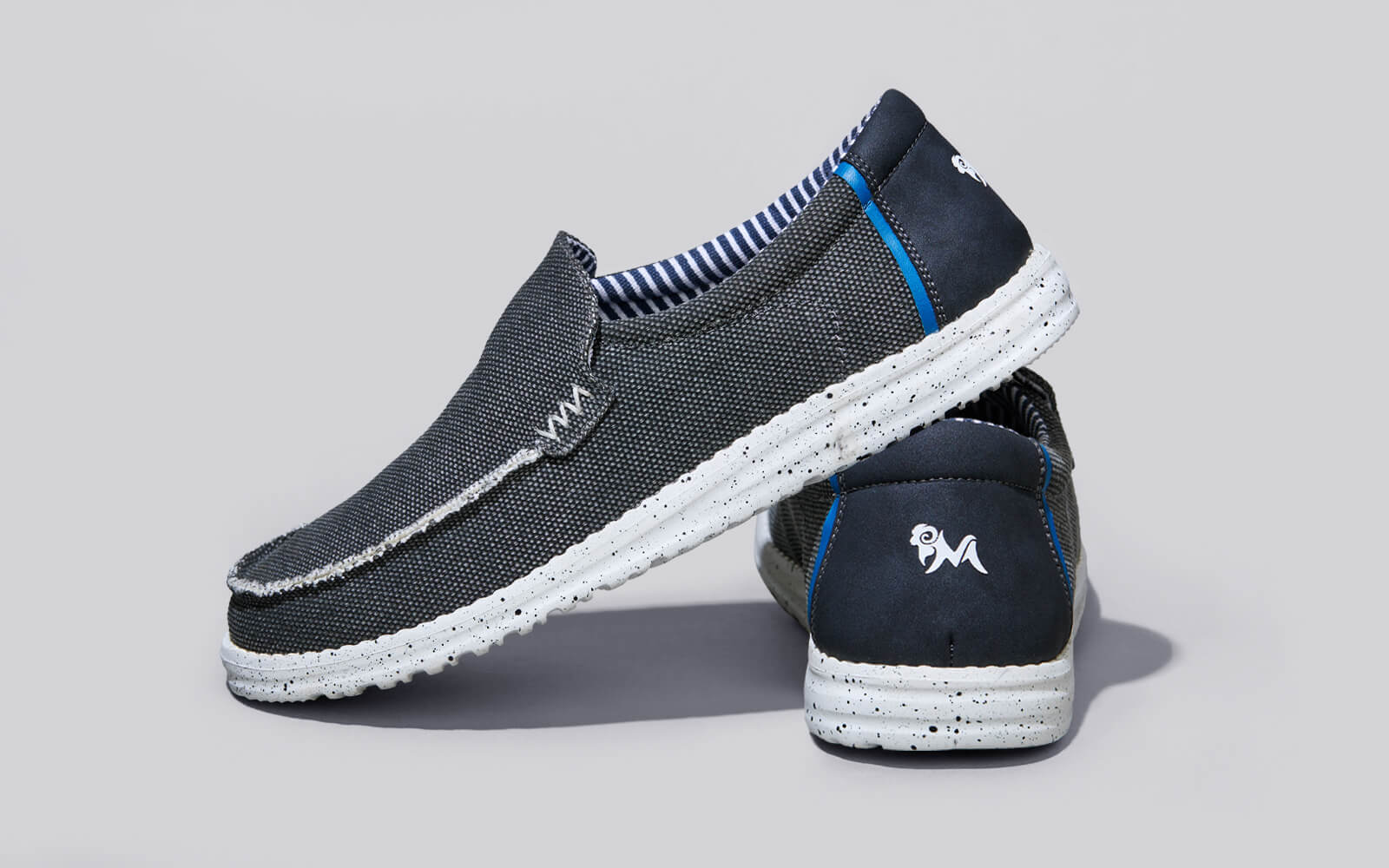 The Wanderers Slip Ons : Black - Image 6