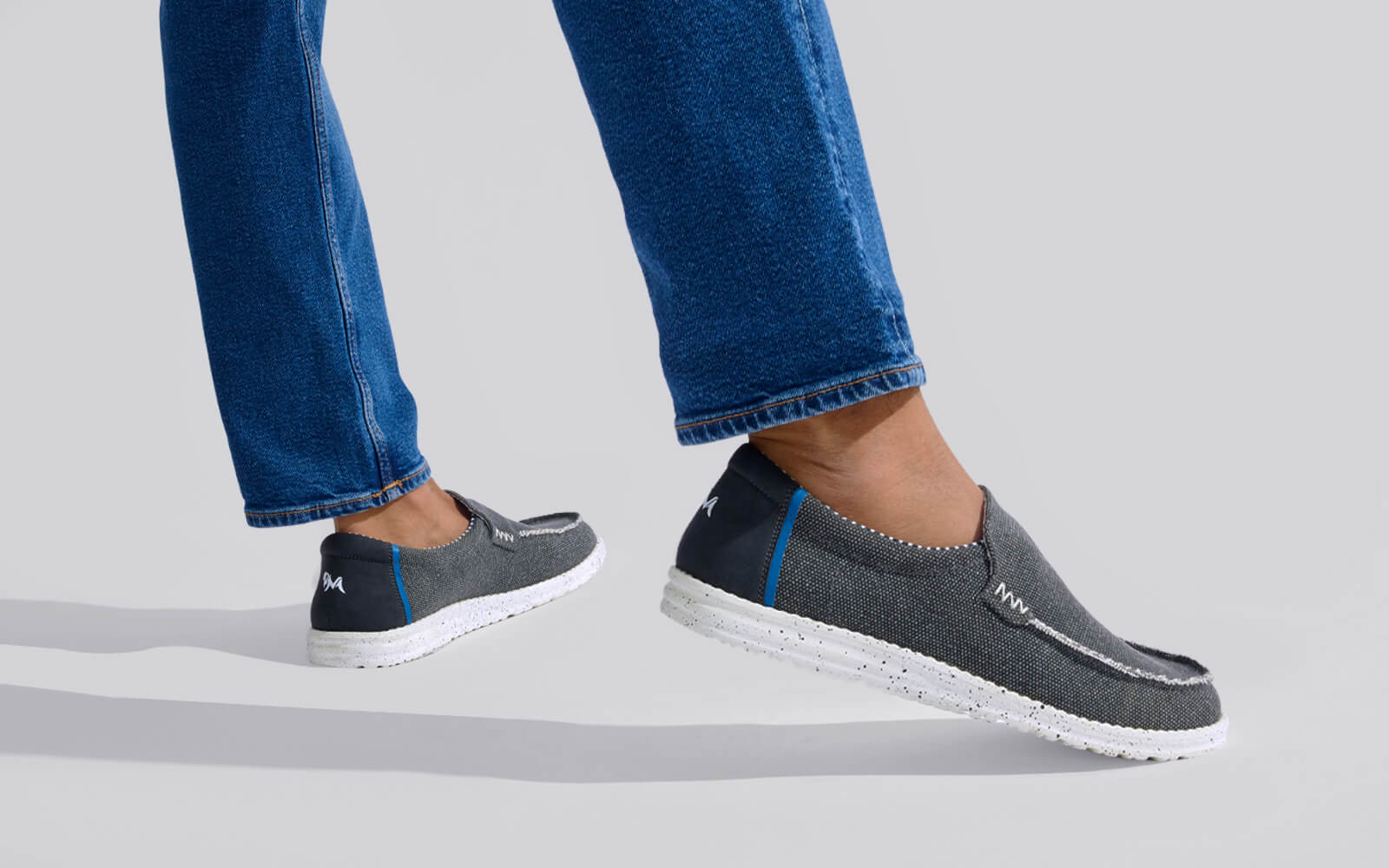 The Wanderers Slip Ons : Black - Image 9