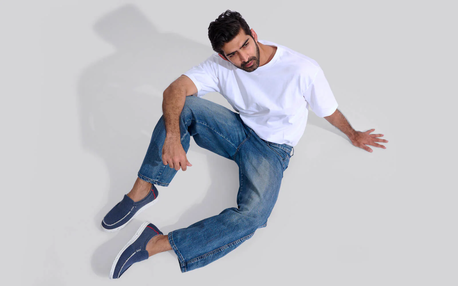 The Wanderers Slip Ons : Navy - Image 10