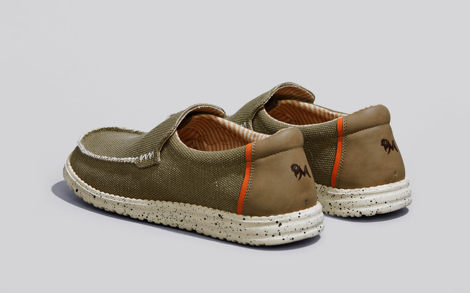 The Wanderers Slip Ons : Olive - Image 7