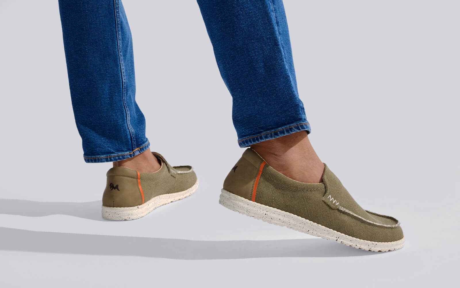 The Wanderers Slip Ons : Olive - Image 9