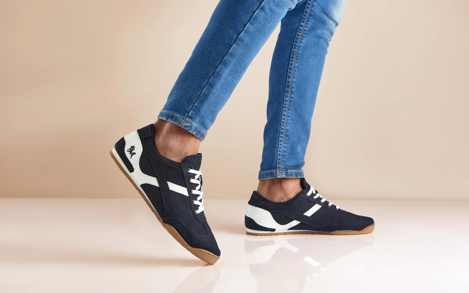 Urban Casuals : Fusion Black - Image 8