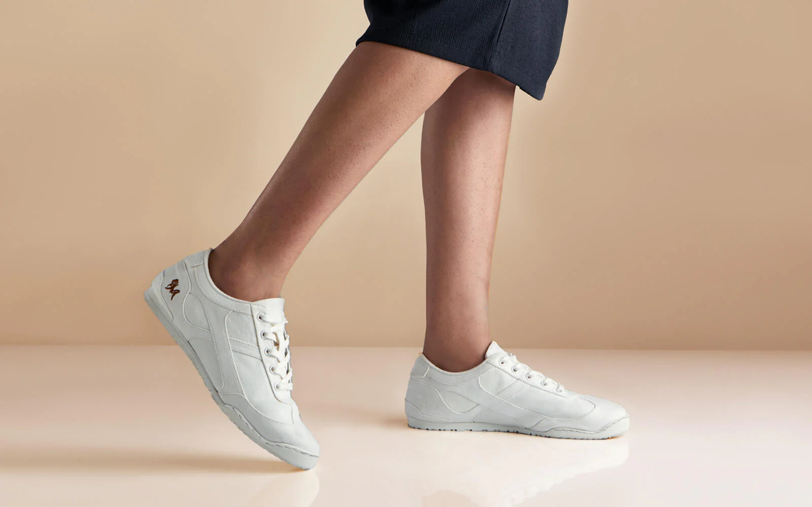 Urban Casuals : Jazz White - Image 7