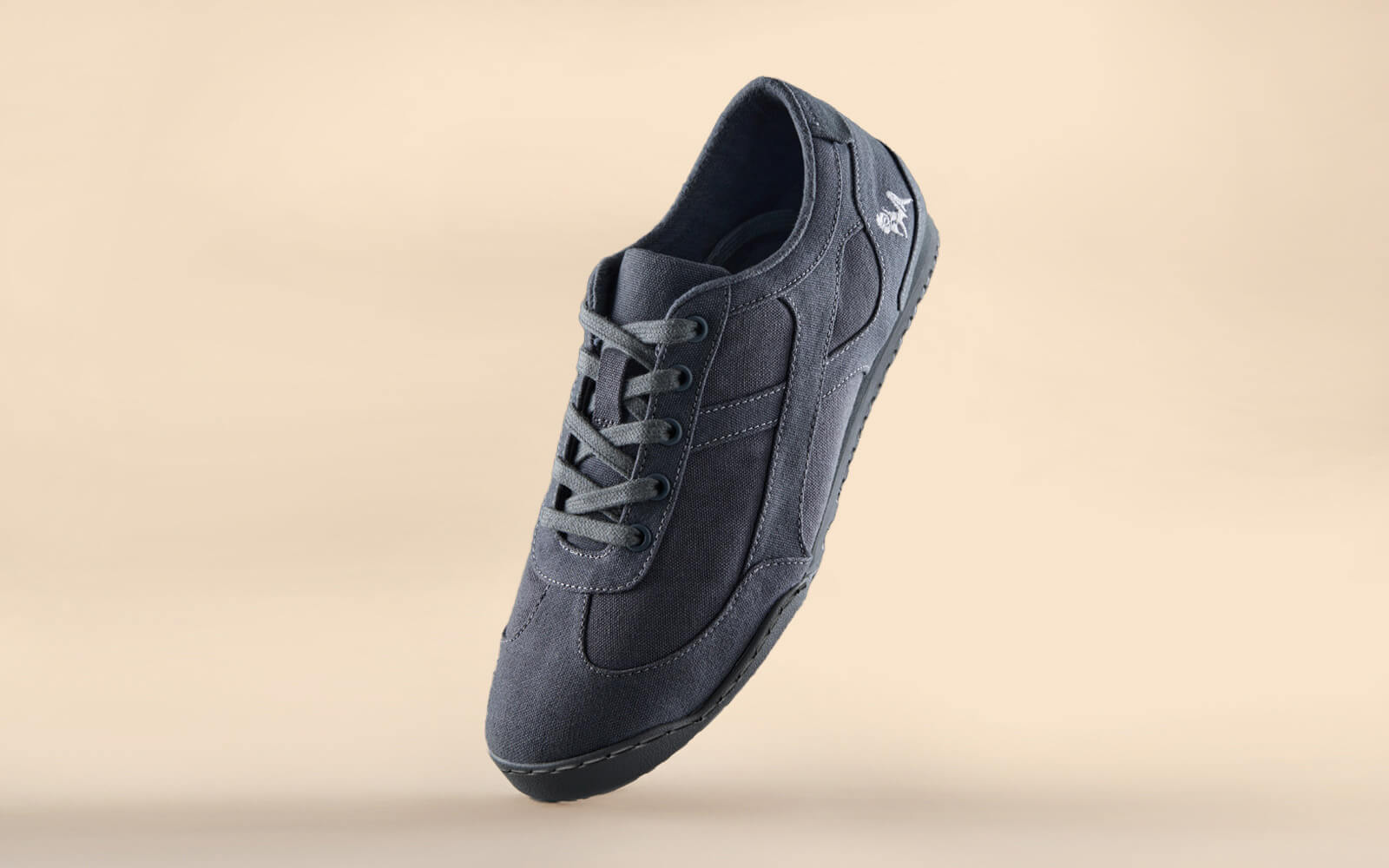 Urban Casuals : Metal Grey - Image 3