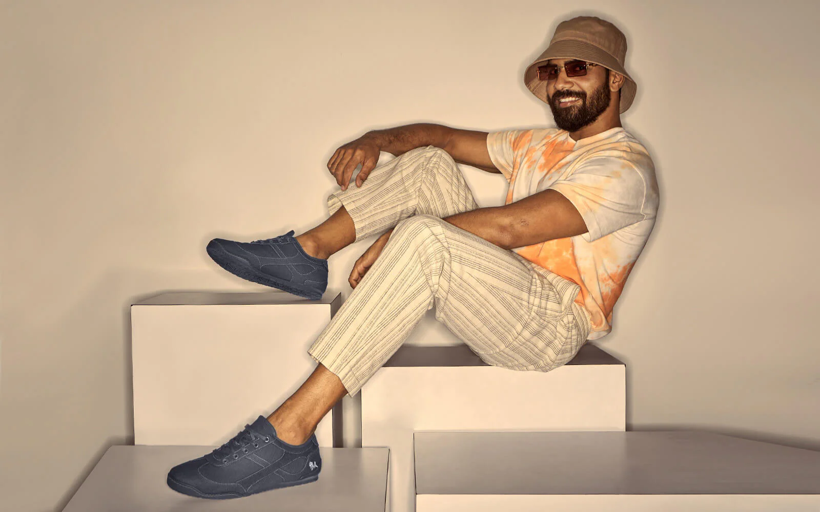 Urban Casuals : Metal Grey - Image 9