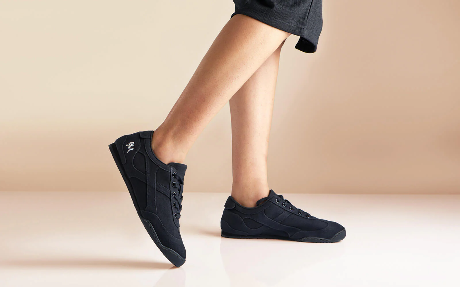Urban Casuals : Rock Black - Image 8